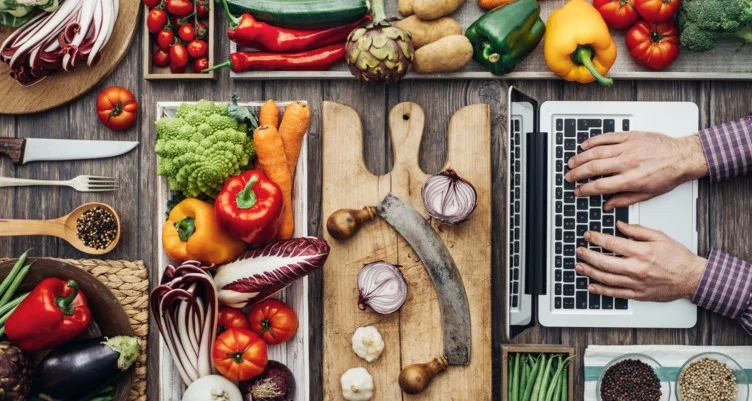 How-to-Meal-Prep_Choose-recipes-and-build-your-menu-752x401.jpg