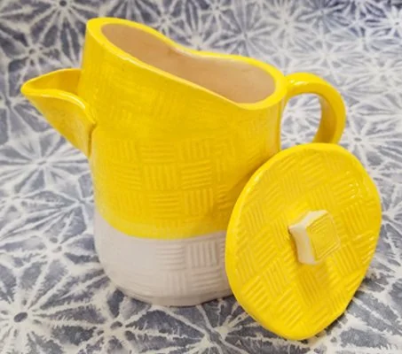 teapot yellow.jpg