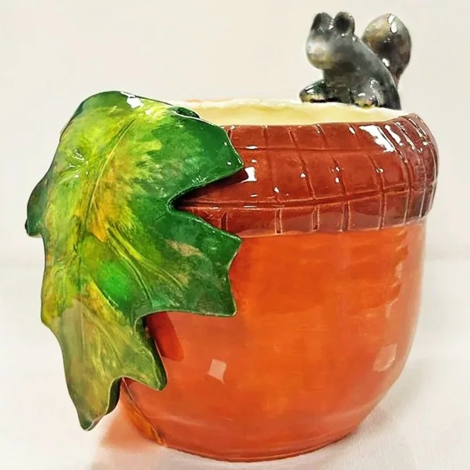 squirrel+planter+acorn.jpg