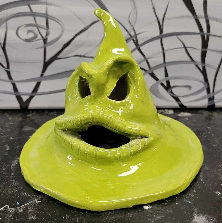 oogie boogie hat.jpeg