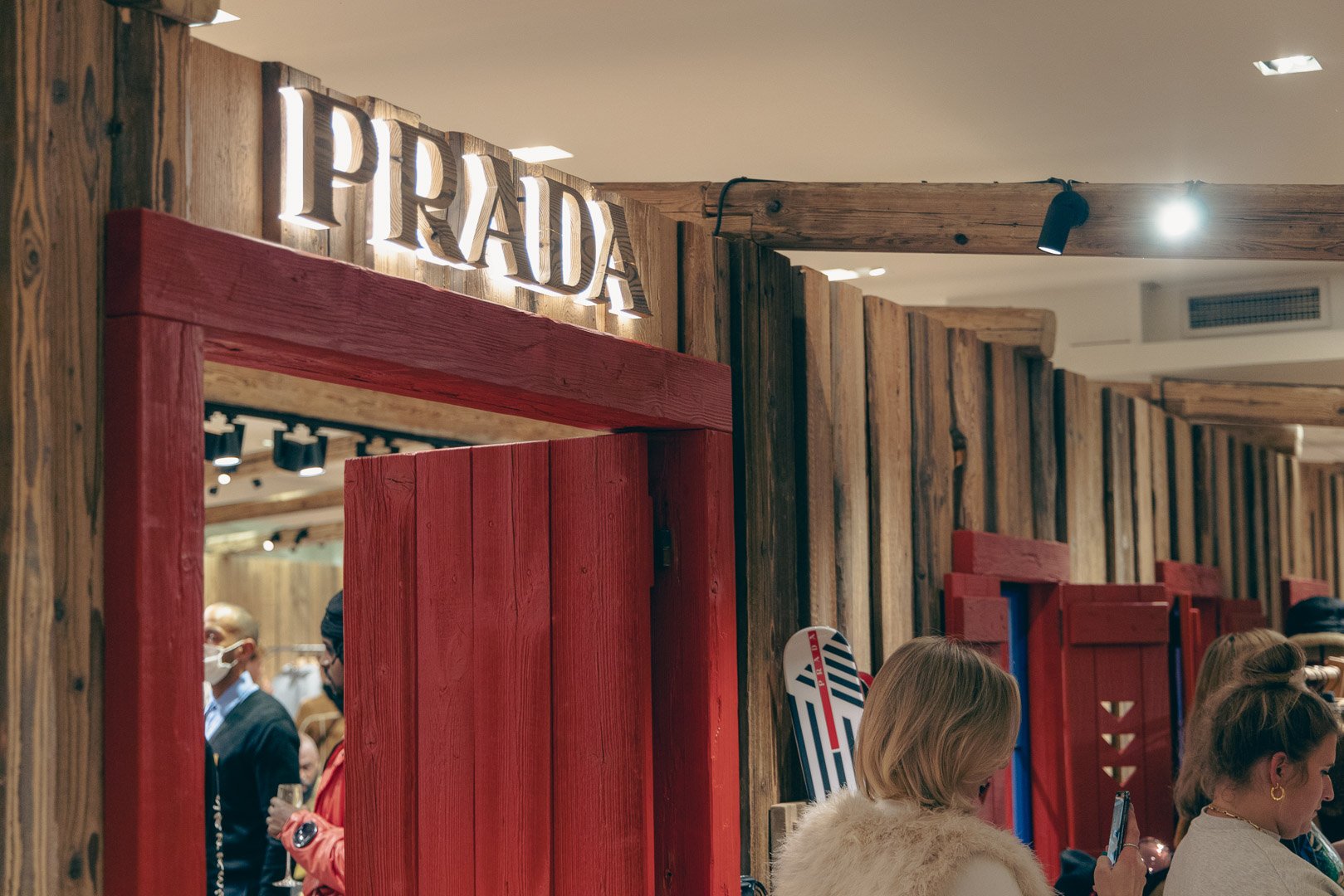 PRADA HARRODS EVENT 30-11-21 (23).jpg