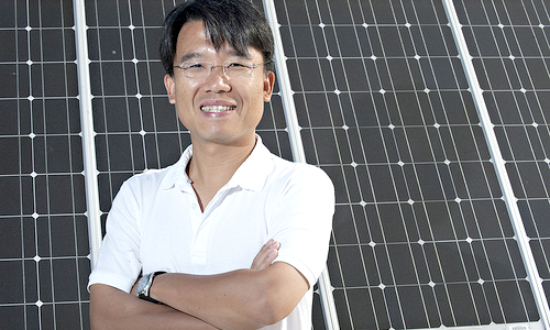 Professor Chih-Hung Chang, Oregon State University, inventor of the MoreSun® AR technology.