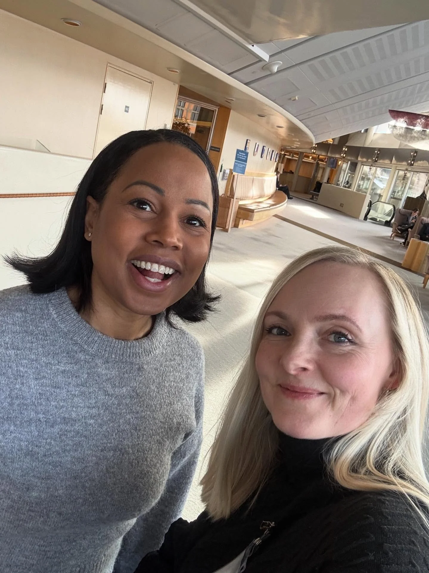 Ett stort tack, MEP-kollega @alicebahkuhnke !

Ruotsissa k&auml;yd&auml;&auml;n parlamenttivaalit (riksdagsval) syyskuussa 2026. Suomessa taas seuraavat eduskuntavaalit pidet&auml;&auml;n huhtikuussa 2027 (toki hallitus saa mielell&auml;&auml;n kaatu