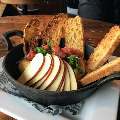 BRIE EN CRUTE – Soft cow’s milk cheese, puff pastry shell, apple chutney, arugula, crostini