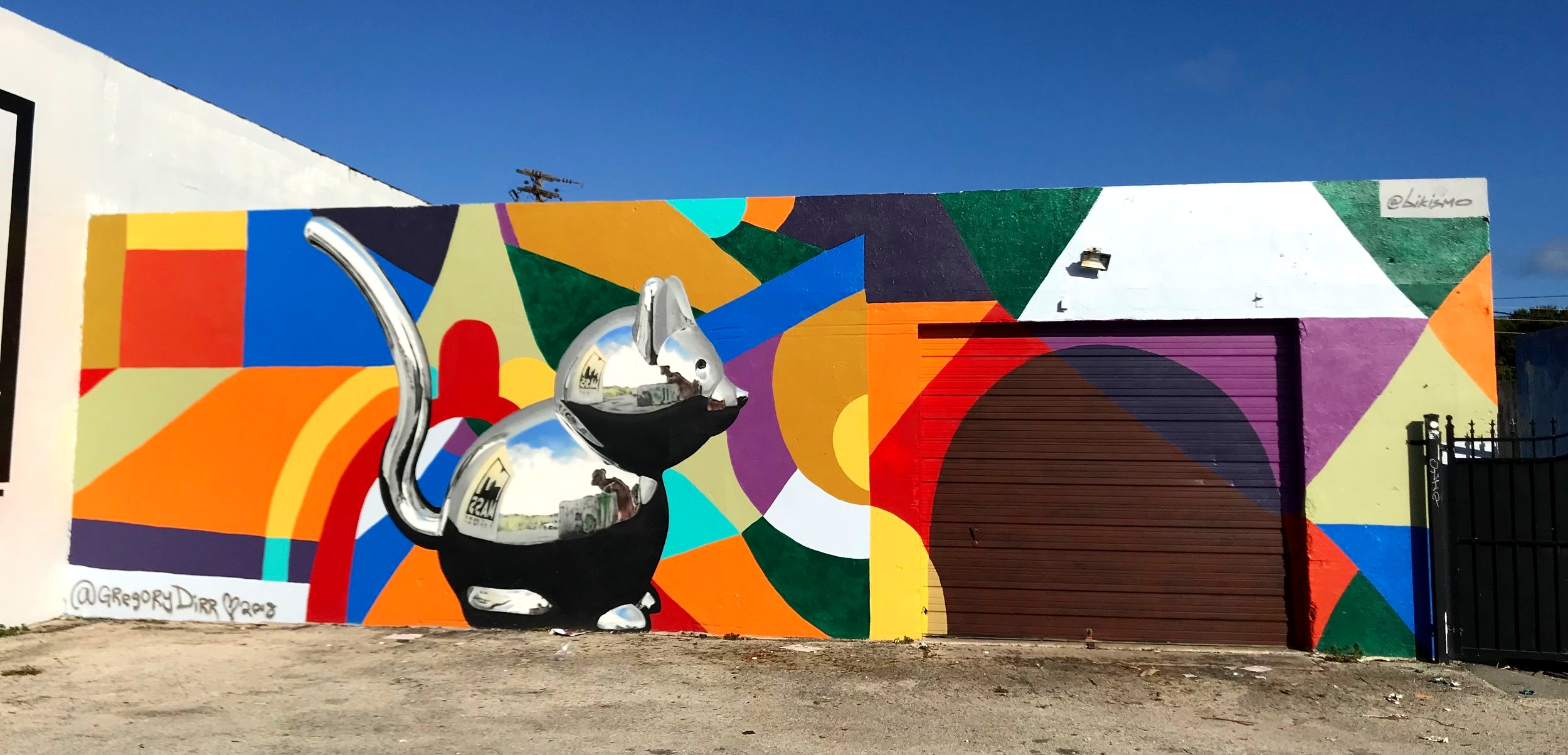   Variation Of 1 And 2  facade mural commissioned by Crates Tavern. part of my Color Abstractions series 45’w x 15’h 824 NE 4th Ave, Fort Lauderdale, FL, 33304. 2018 mouse by artist   Bikismo   