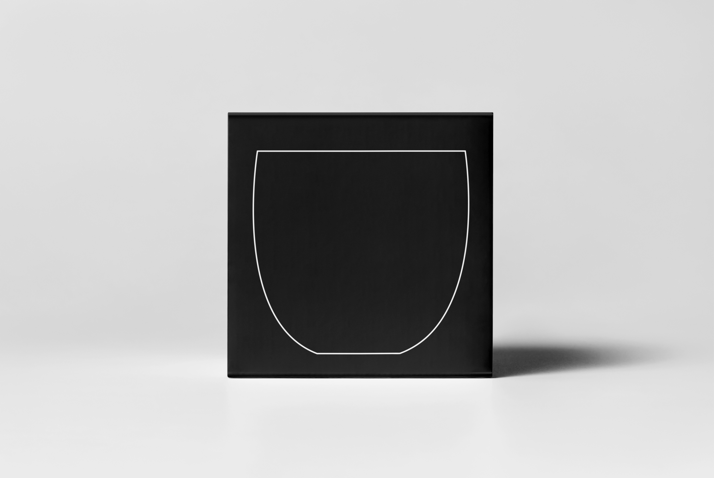 03_Box Mock-up_closed_front viesssw.png