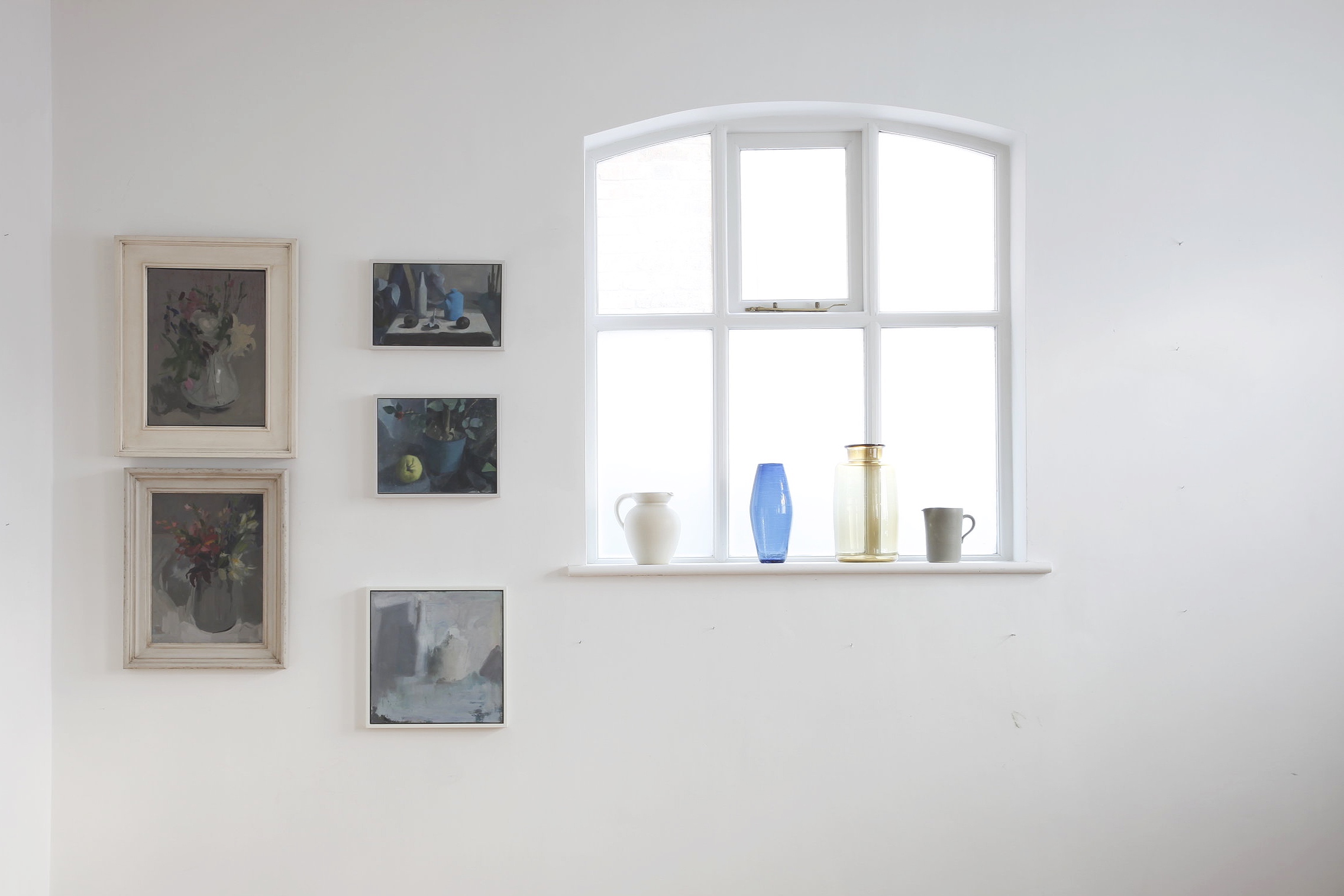 Paintings by Serena Rowe and Clare Haward. Glassware by Michael Ruh studio. Image from 155a Winter Art Fair 2018.
