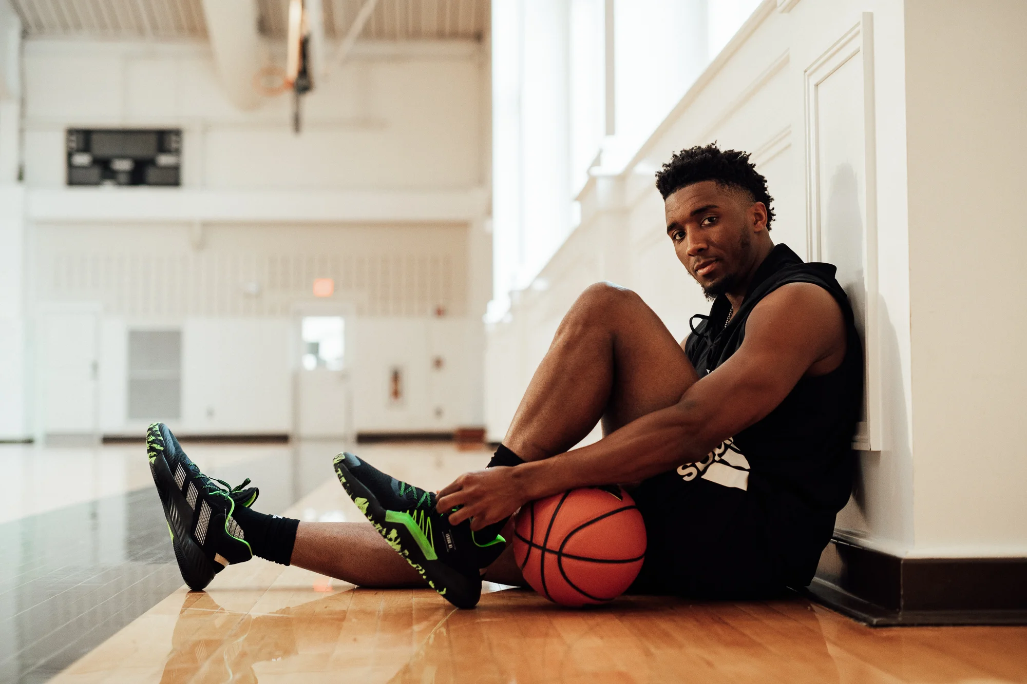 adidas donovan mitchell issue 1