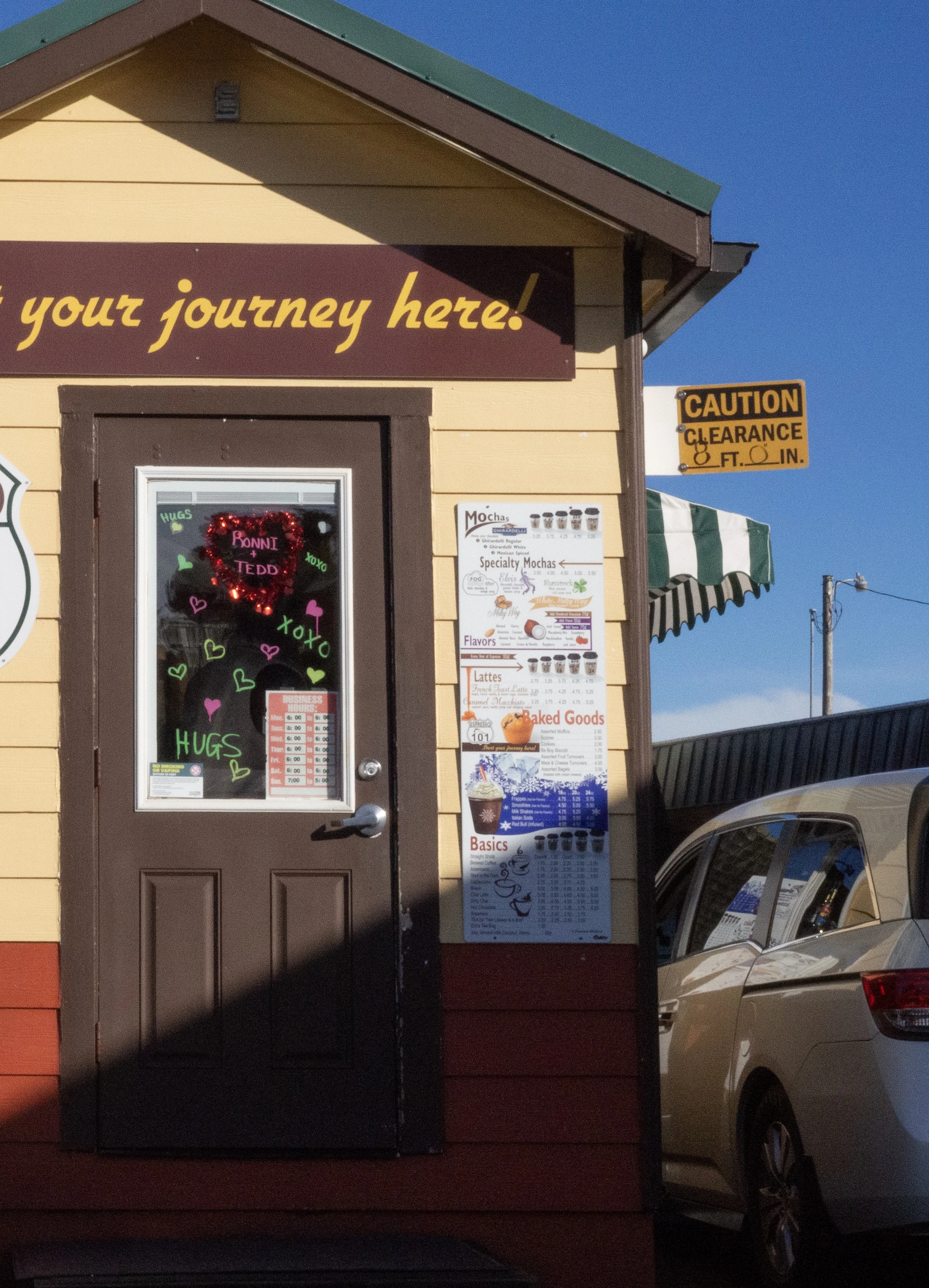 Espresso kiosks in Oregon - drive-thru done right