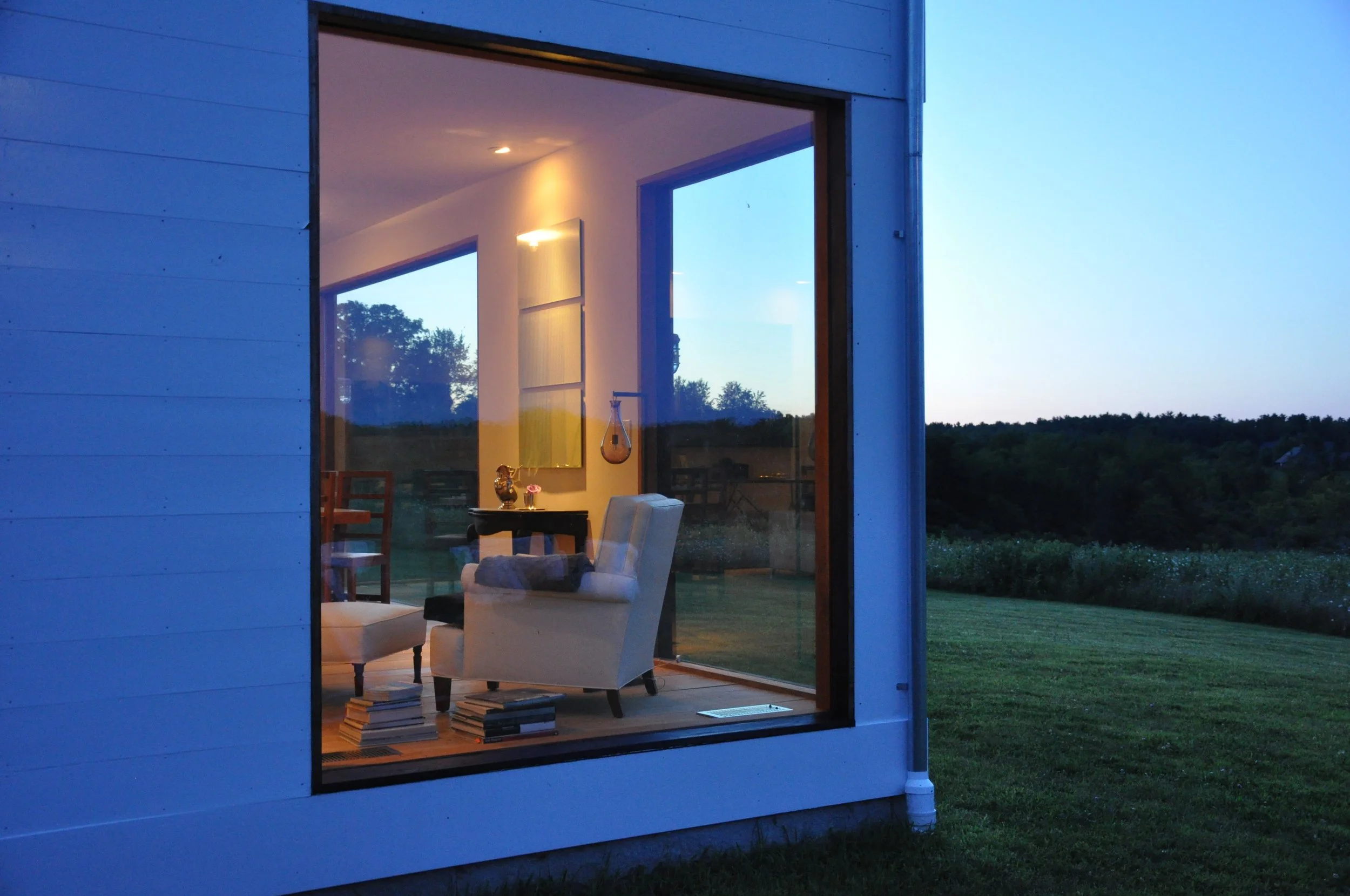 170Achair corner.JPG