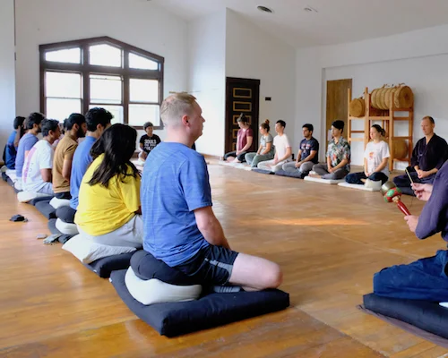 Beginner-Zazen.jpg