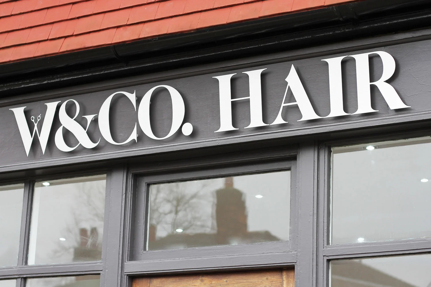 W & Co Hair were a new hair salon that needed a whole identity creating. We created their logo, branding, website, stationary and introductory leaflets. It was inspired to be a high end style salon based outside of the city so the design needed to reflect professionalism and status. We also shot a selection of photographs at the salon for use on the website and leaflets.