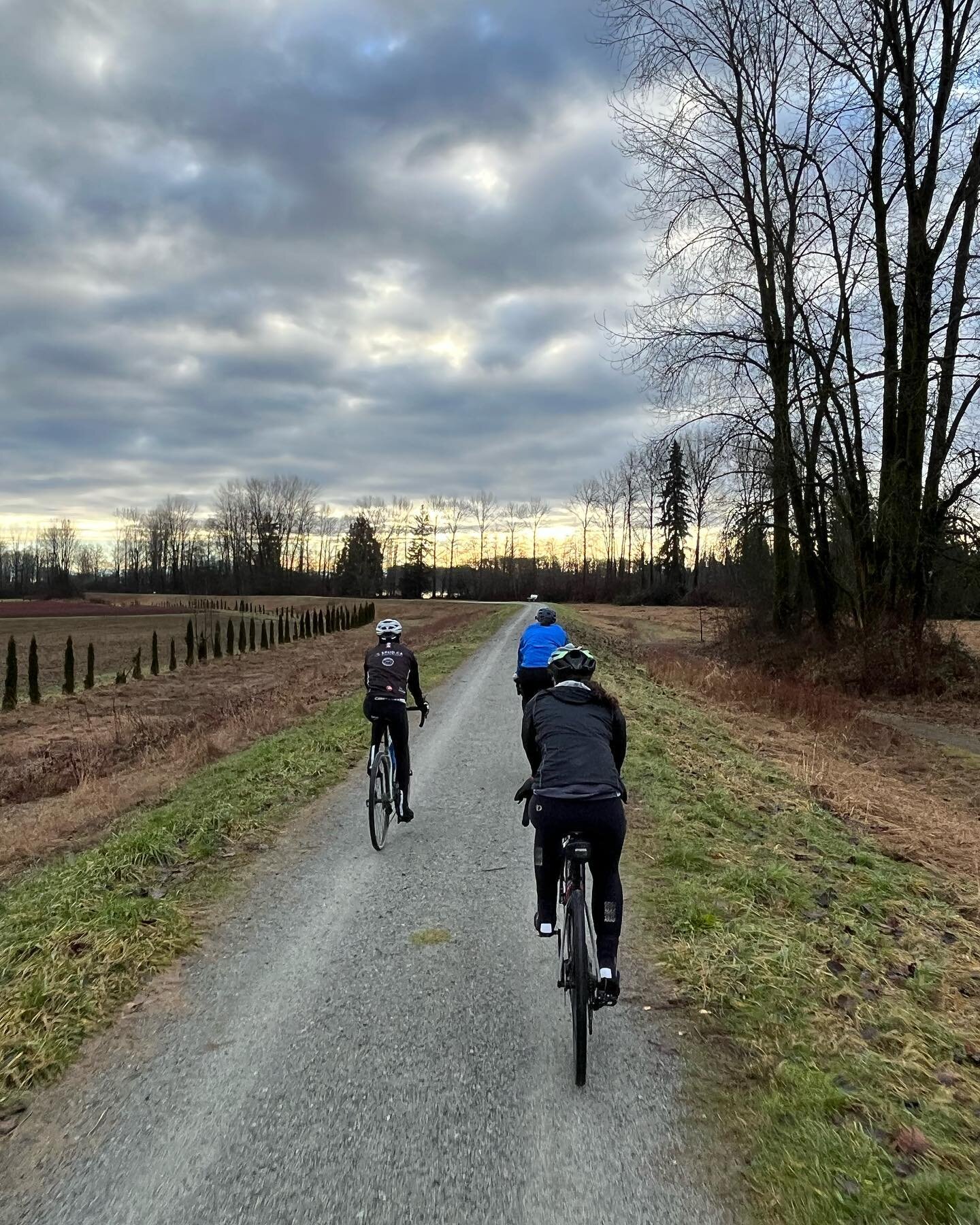 Happy New Year! Opening the 2023 #lakecitycycleclub ride account with solar powered January gravel ride&hellip;the benefits of #cyclingbc #gravelride