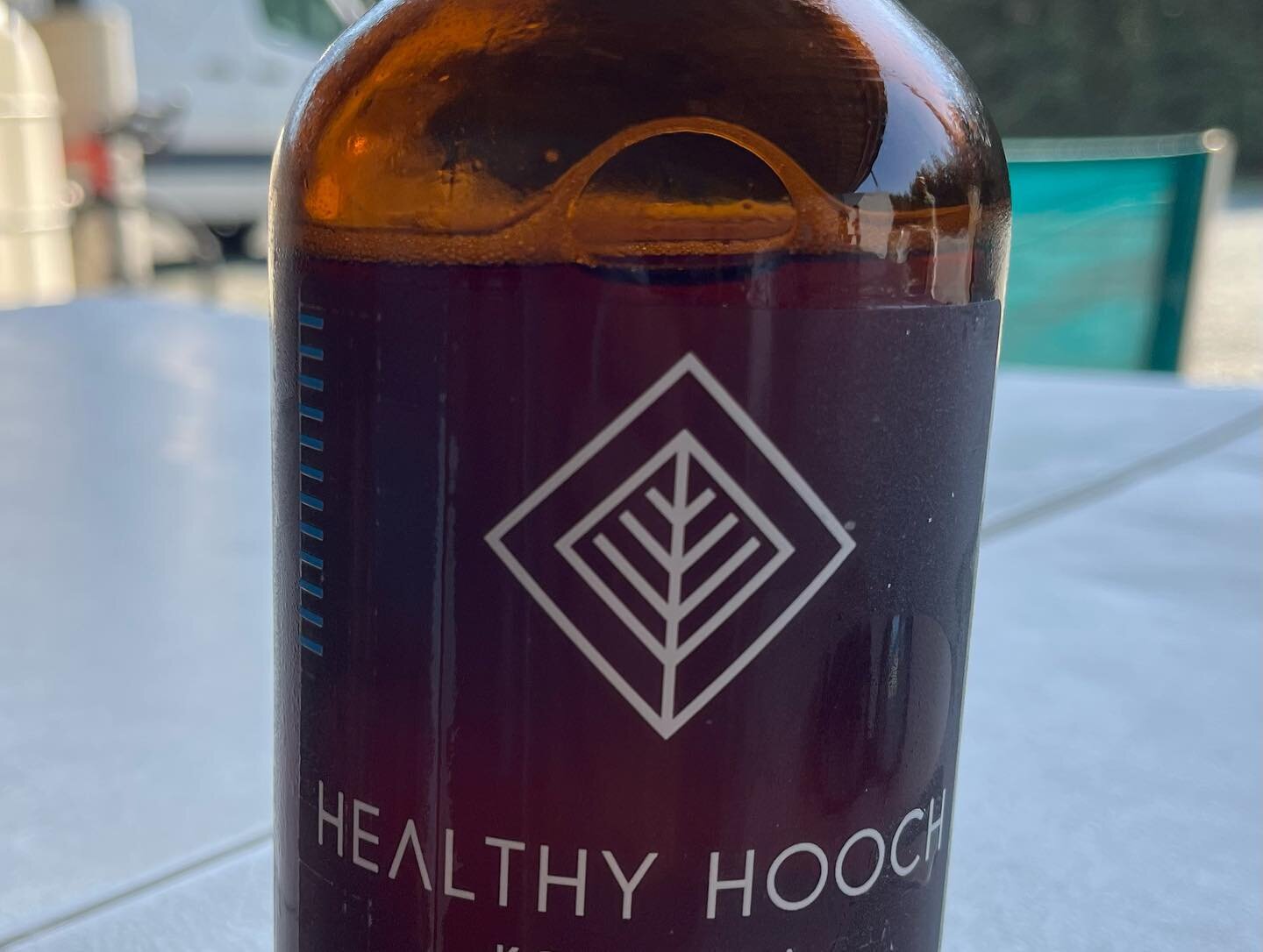 Hey Cyclists (and all our other friends) did you know the world&rsquo;s best Kombucha is made right here in Abbotsford? It&rsquo;s @healthyhooch and the brainchild of cyclists Shoshauna and Will, who hosted #lakecitycycleclub for a great club ride! I