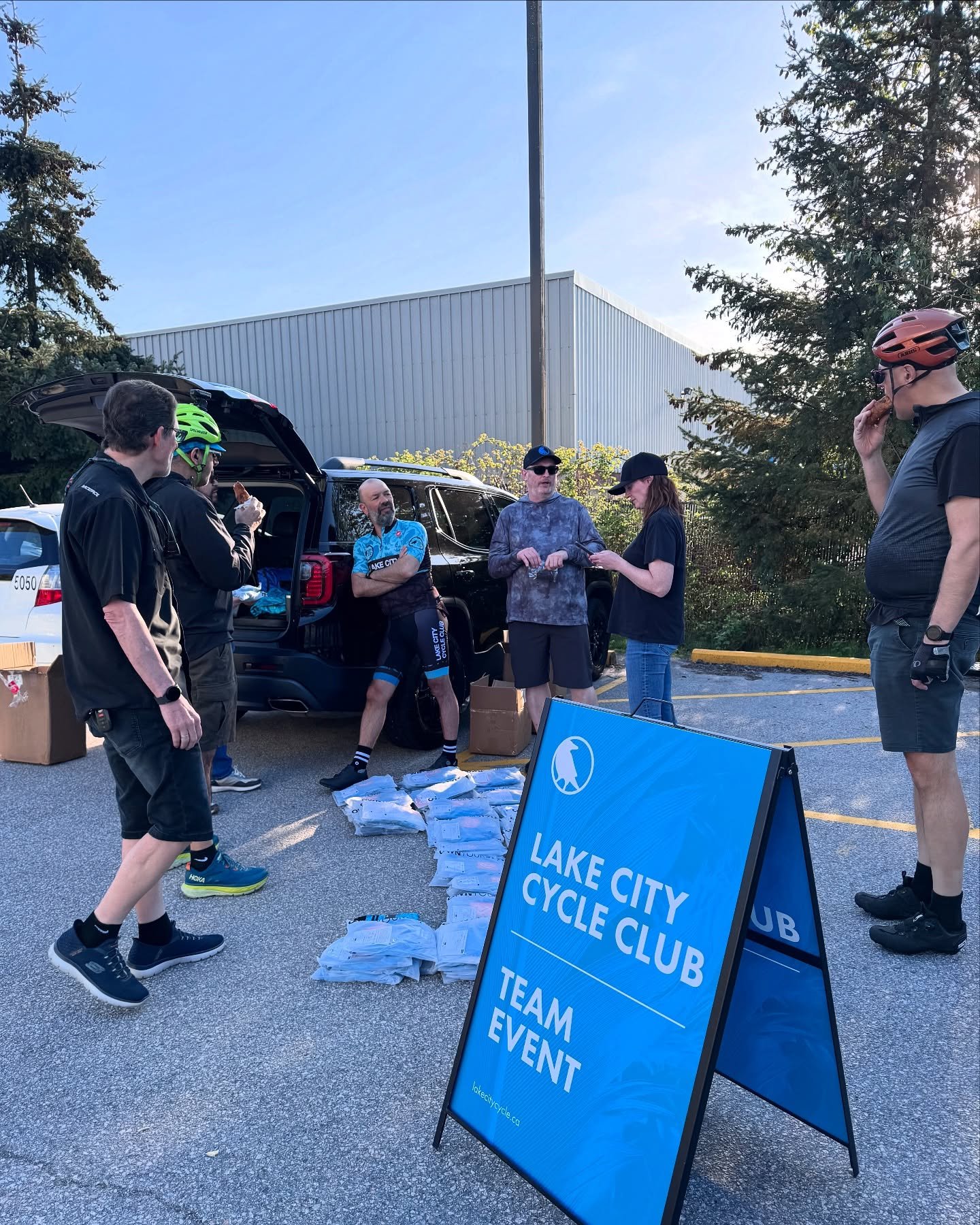 🎉 KIT PICK UP TAILGATE PARTY! 🎉 

A huge thank you to everyone who came out to our kit pick-up tailgate party!  It was such a great day connecting with our current members and meeting new riders who are joining us for the season. We&rsquo;re pumped