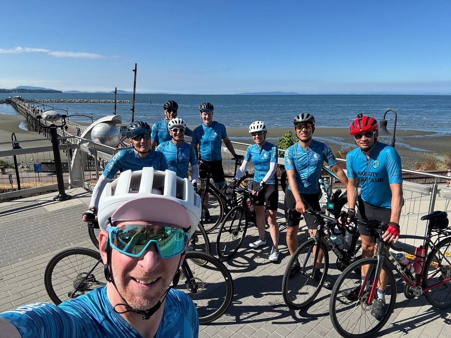 Can&rsquo;t believe it&rsquo;s already September and the road season&rsquo;s almost in the rearview. Savoring every last ride before the leaves turn. 🍂 

#roadcyclist #roadcycling #bikevancouver