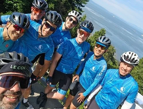 Weekend rides are better when there&rsquo;s a tasty apr&egrave;s 🚲🍕

#BikeRide #CyclingAdventures #SunshineAndBikes #OutdoorVibes #CyclingLife #WeekendRide #lakecity #groupride #cyclistlifestyle