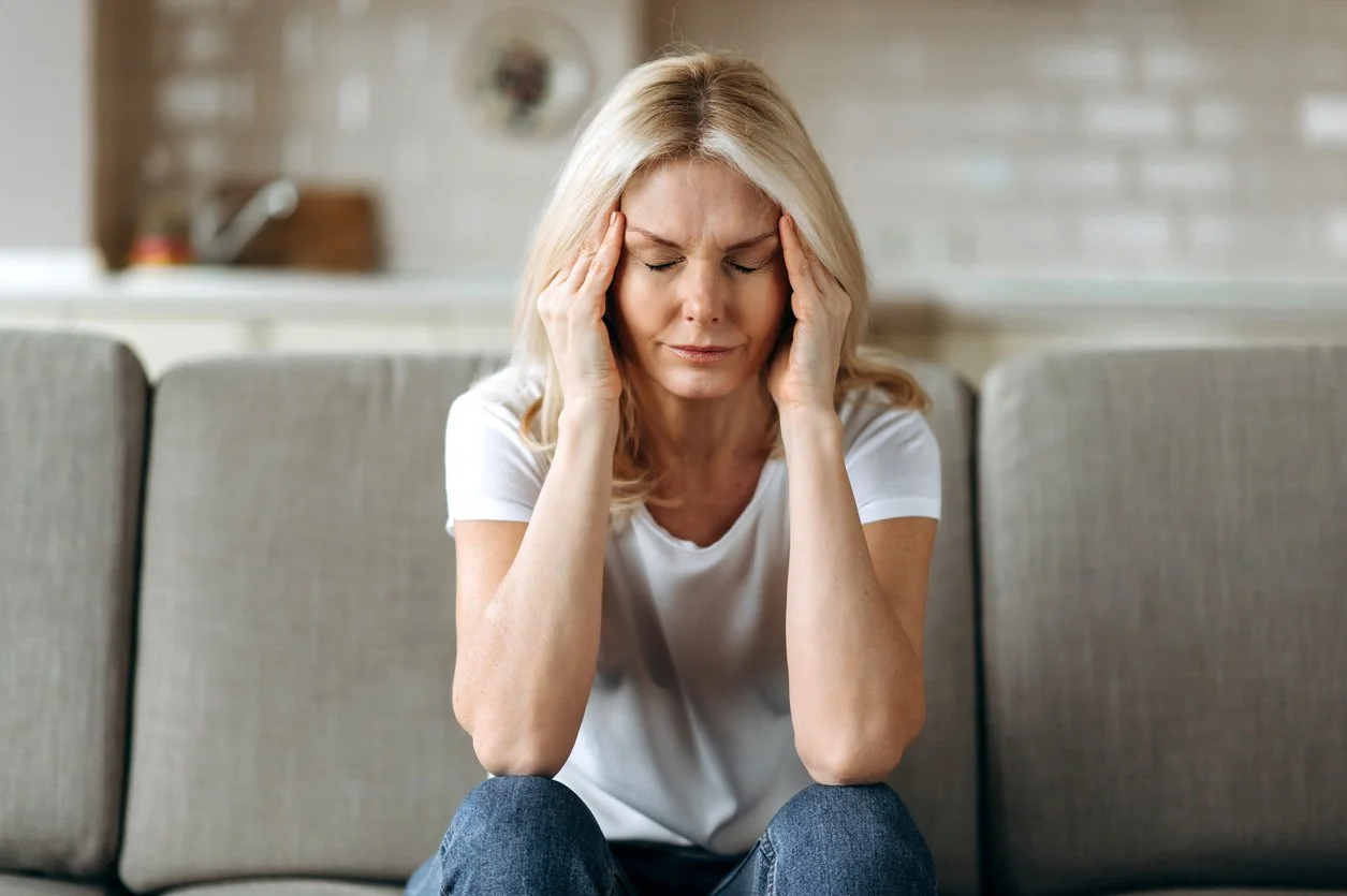 Migraine triggers: Confront or Avoid?
