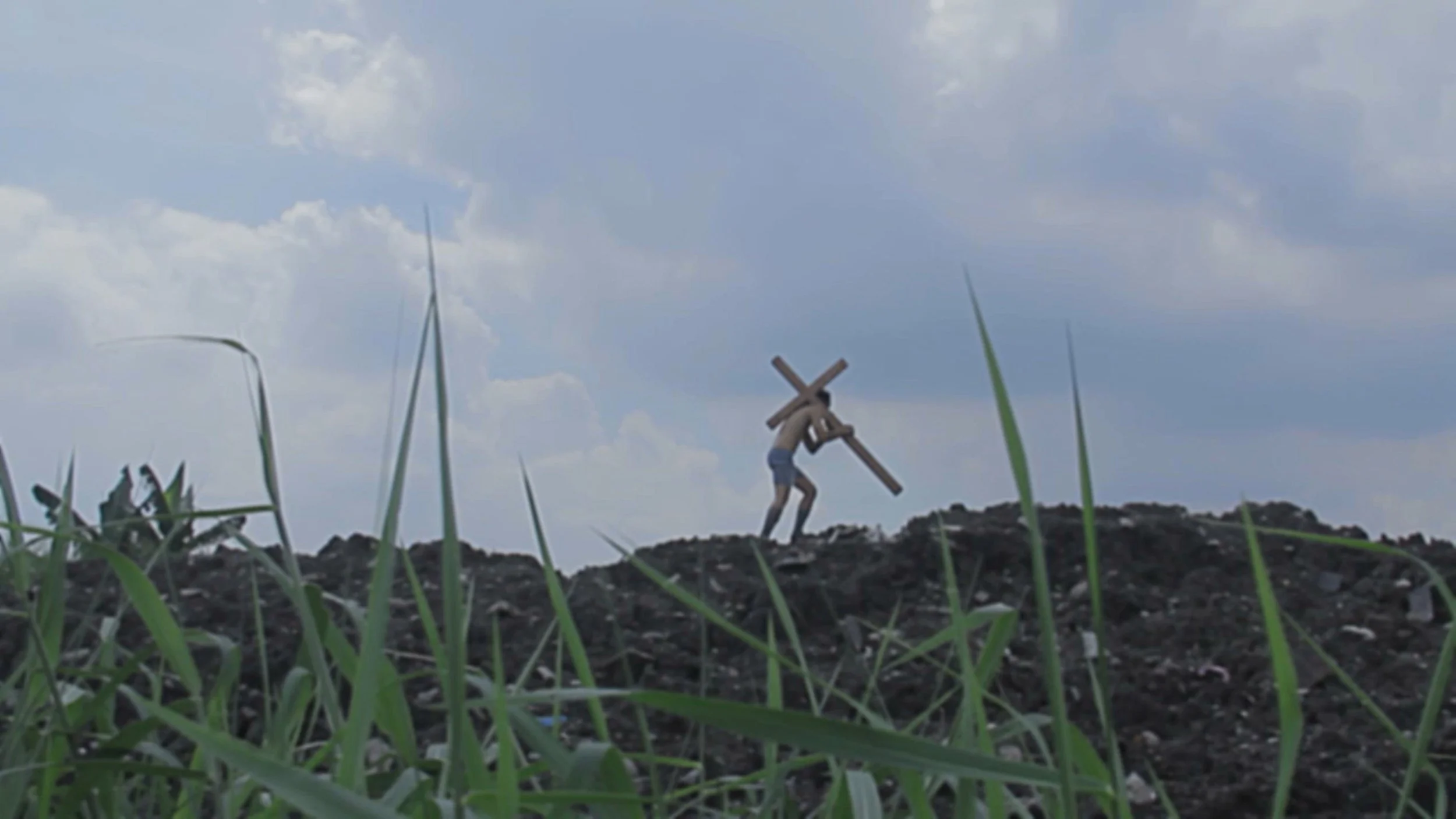 Nguyen Phan Anh, Confronting oneself in the state of presence , still from one-channel video, 2017. Courtesy of Nguyen Phan Anh, Grand winner of the Dogma Prize 2017
