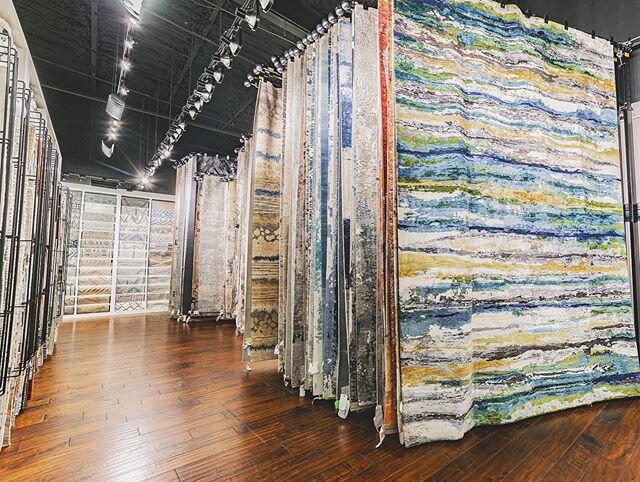 It&rsquo;s a beautiful Monday and we&rsquo;re ready for another busy week! Who needs an area rug? Come check out some of our new selections! ☀️
.
#HappyMonday #AreaRugs #Rugs #Flooring #FlooringExperts #InteriorDesign #New #Carpet #Hardwood #Floors