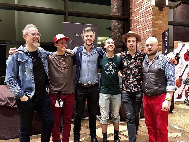 ALWAYS good seeing our buddies from Ireland: @webanjo3 &mdash; they inspire us and everything we do musically! Thanks guys for another EPIC show! Until next time! &bull;
&bull;
&bull;
&bull;
&bull;
&bull;
&bull;
#webanjo3 #ireland #irishmusic #winter