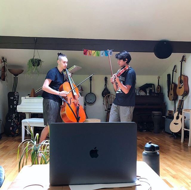 Thank you STEP for inviting us to play for you all! More virtual gigs coming end of the month. #yay for #zoomgigs 🎻🎶
&bull;
&bull;
&bull;
&bull; @dantefaulk @erosfaulk &bull;
#virtualgigs #onlineshow #onlinegig #duo #instamusic #gigs #supportmusici
