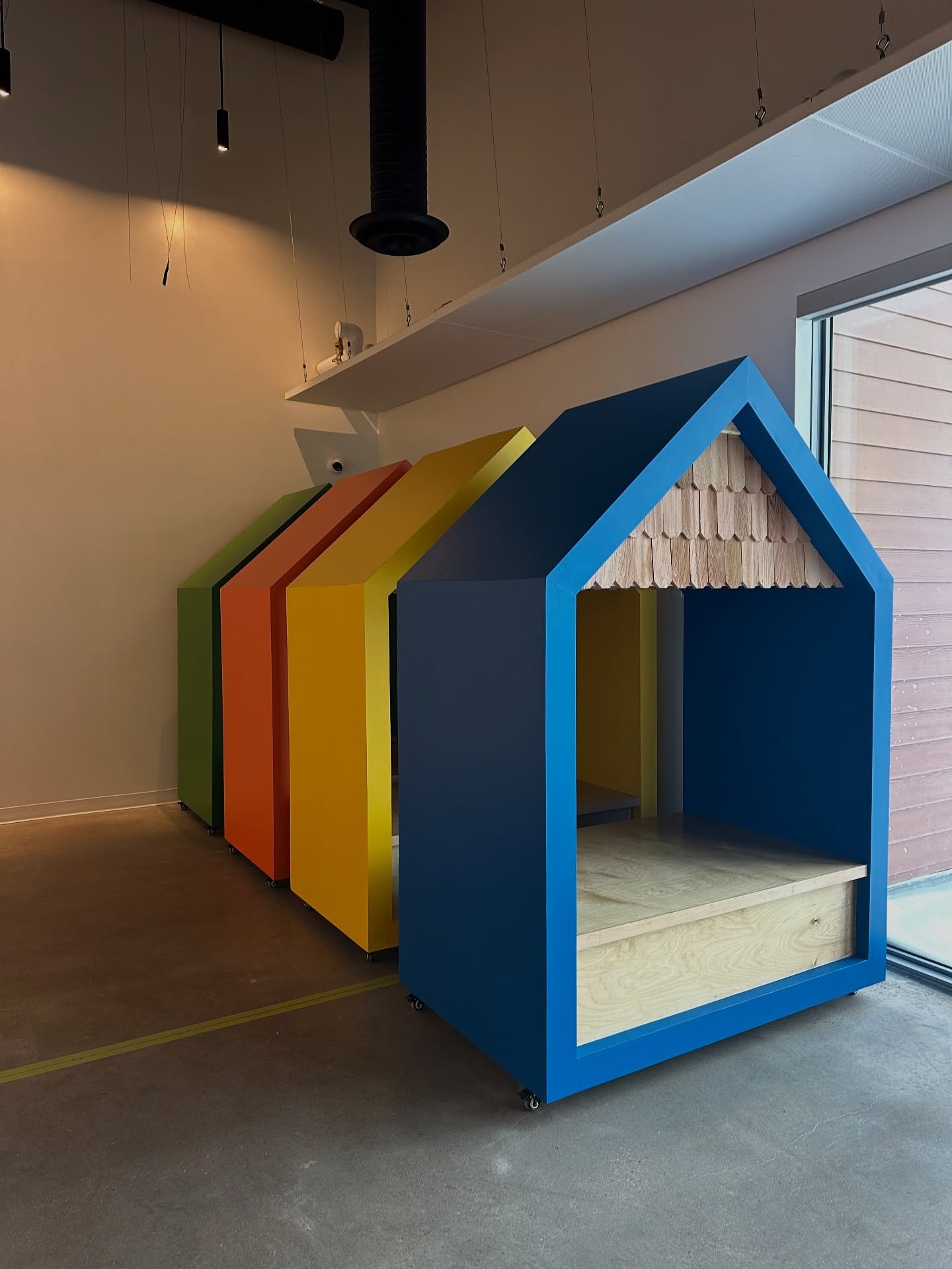 Delivered these 4 &ldquo;play huts&rdquo; to the new @metisnationsask daycare in Saskatoon. 4 more to head to PA in 2026. On rolling casters, these can be moved around to enhance opportunities for play. They look like spectacular reading nooks to us 
