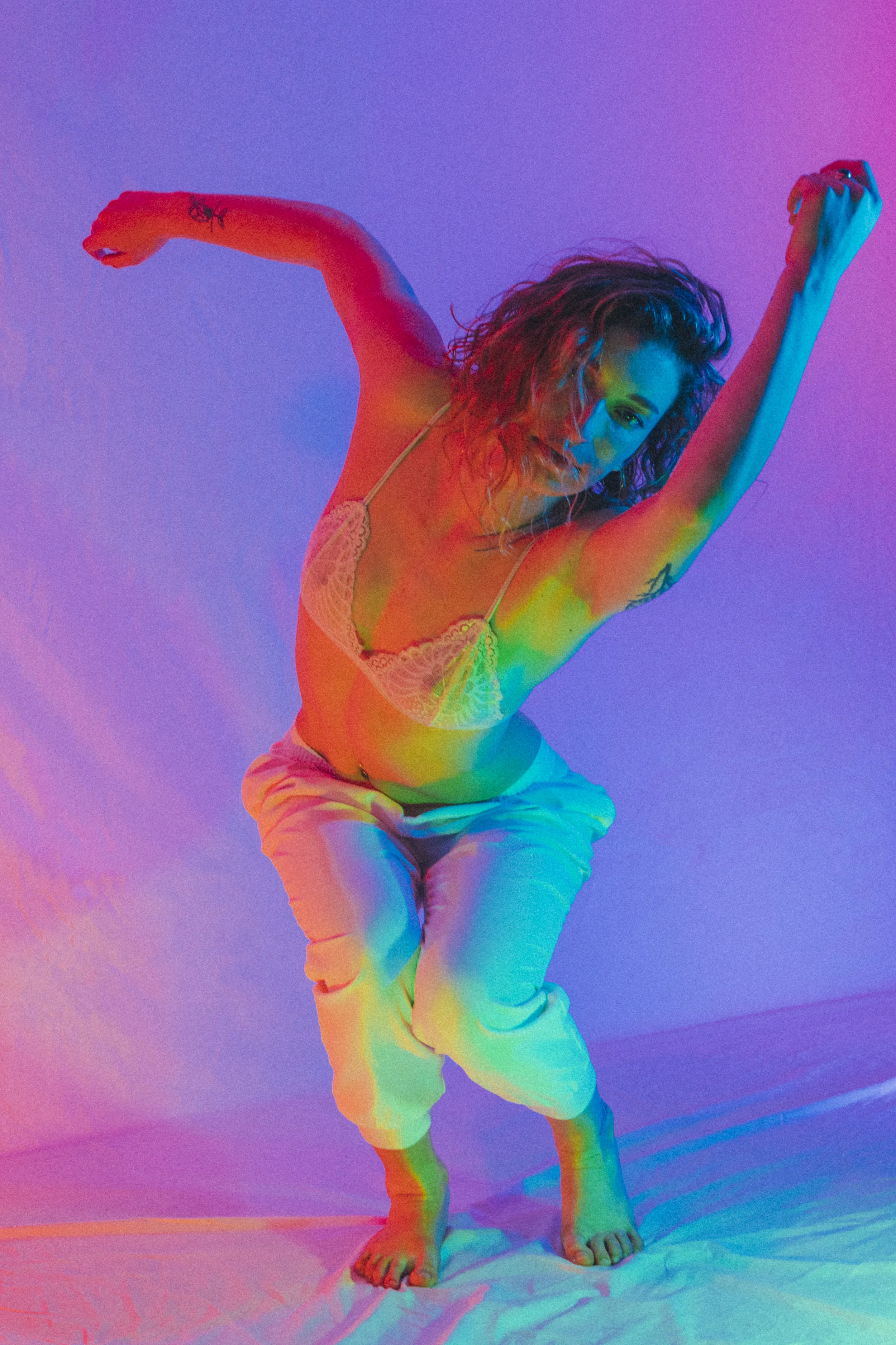 by Sam Livm @samlivm2