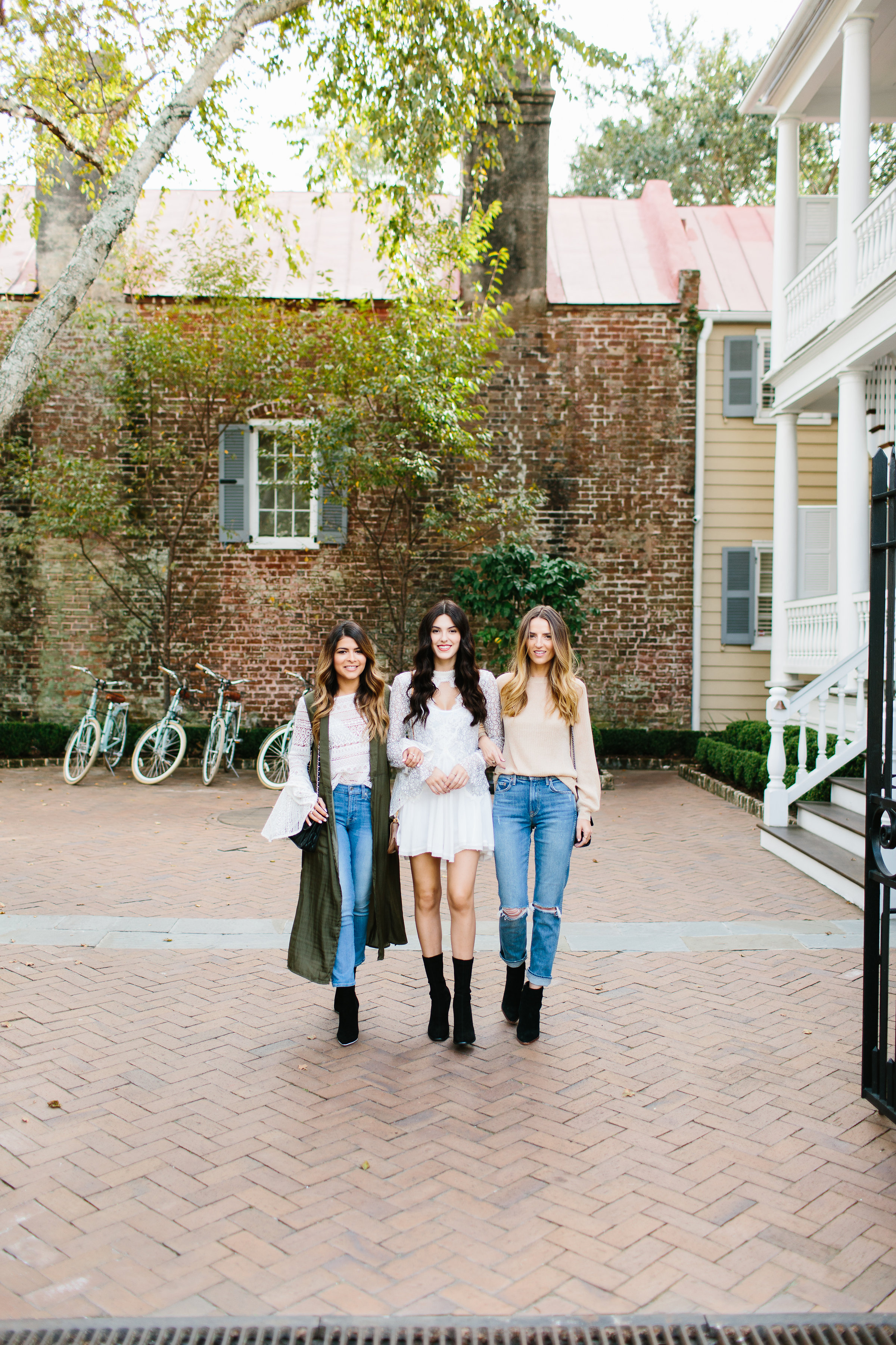Bloggers Pam Hetlinger, Julia Friedman, and Jess Kirby in Charleston, South Carolina