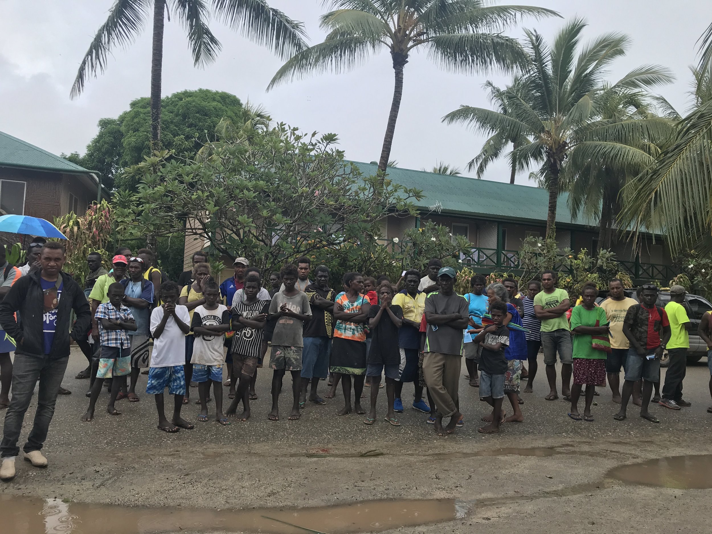 Crowd gathers to hear the gospel in Gizo town