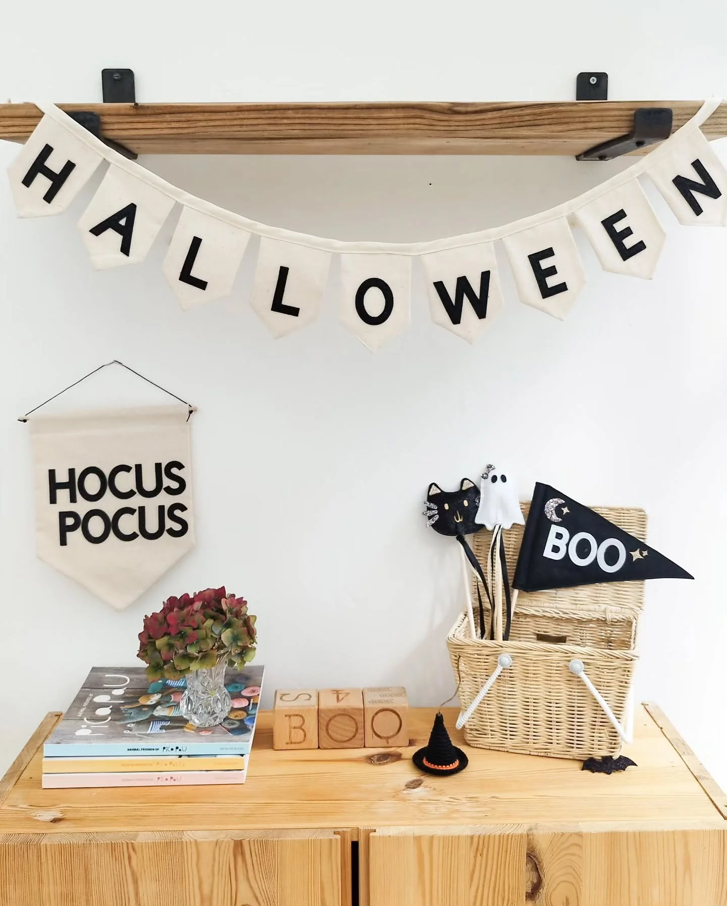 Halloween is LIVE 
You'll find spooky but cute décor that you can use year after year 👻🎃 
Available in limited amounts and selling fast so don't hang about.
Claire 
#halloweendecorideas
#halloween2025
#reusabledecor #kidsinteriors