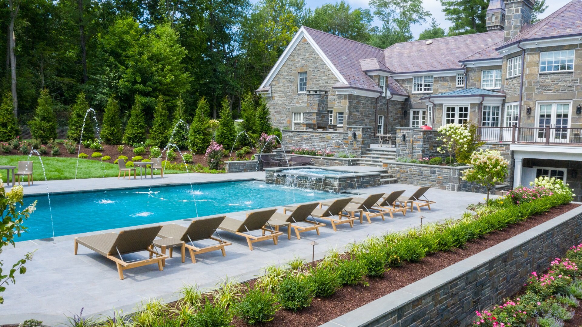 Landscape design in Saddle River, NJ