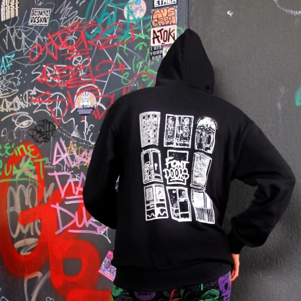 UNISEX BLACK HOODIE DOORS