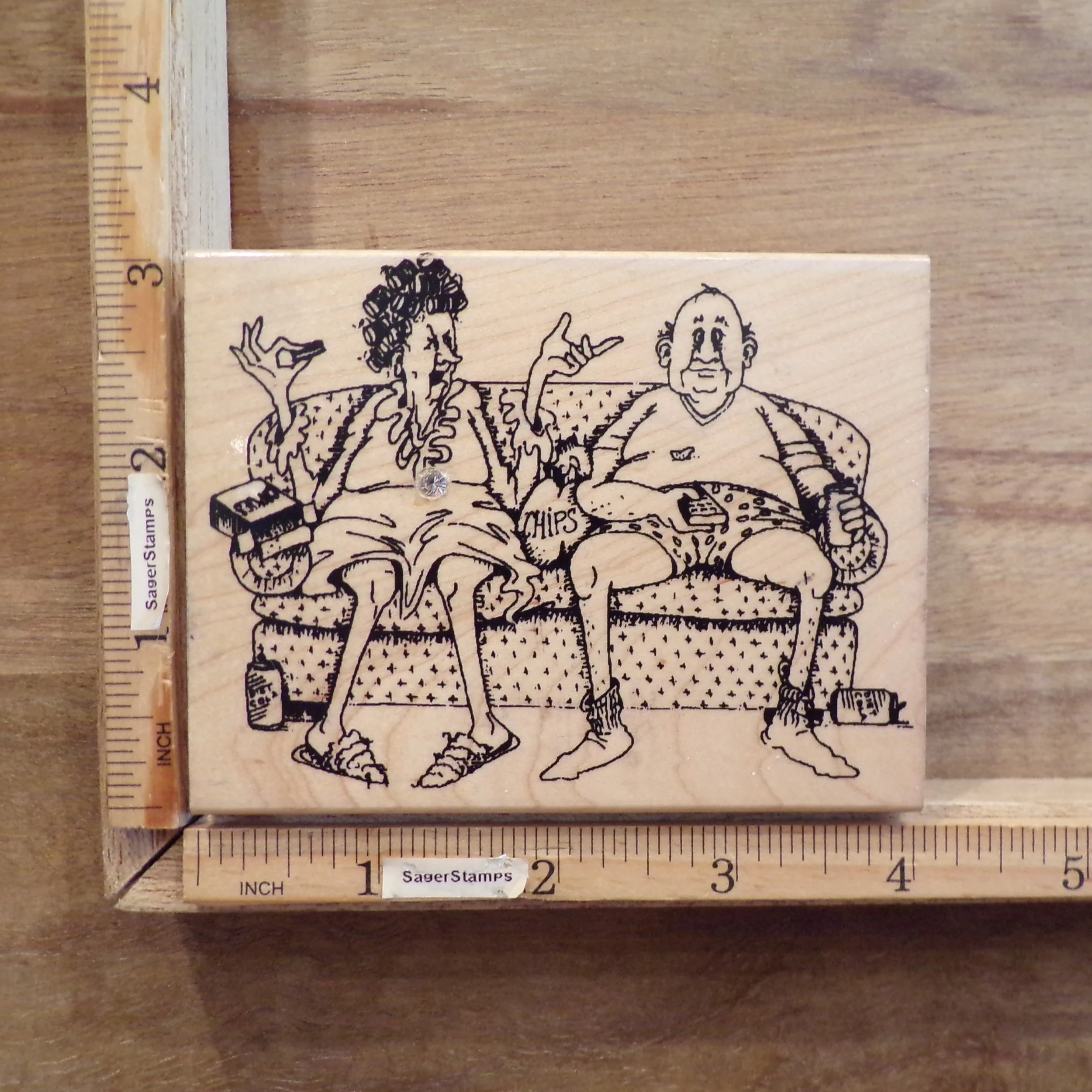 Couch Couple F617 Diamonds 1997.JPG