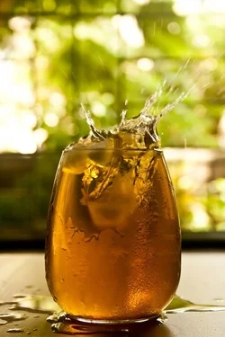 Medicinal (and refreshing) iced herbal teas for summer