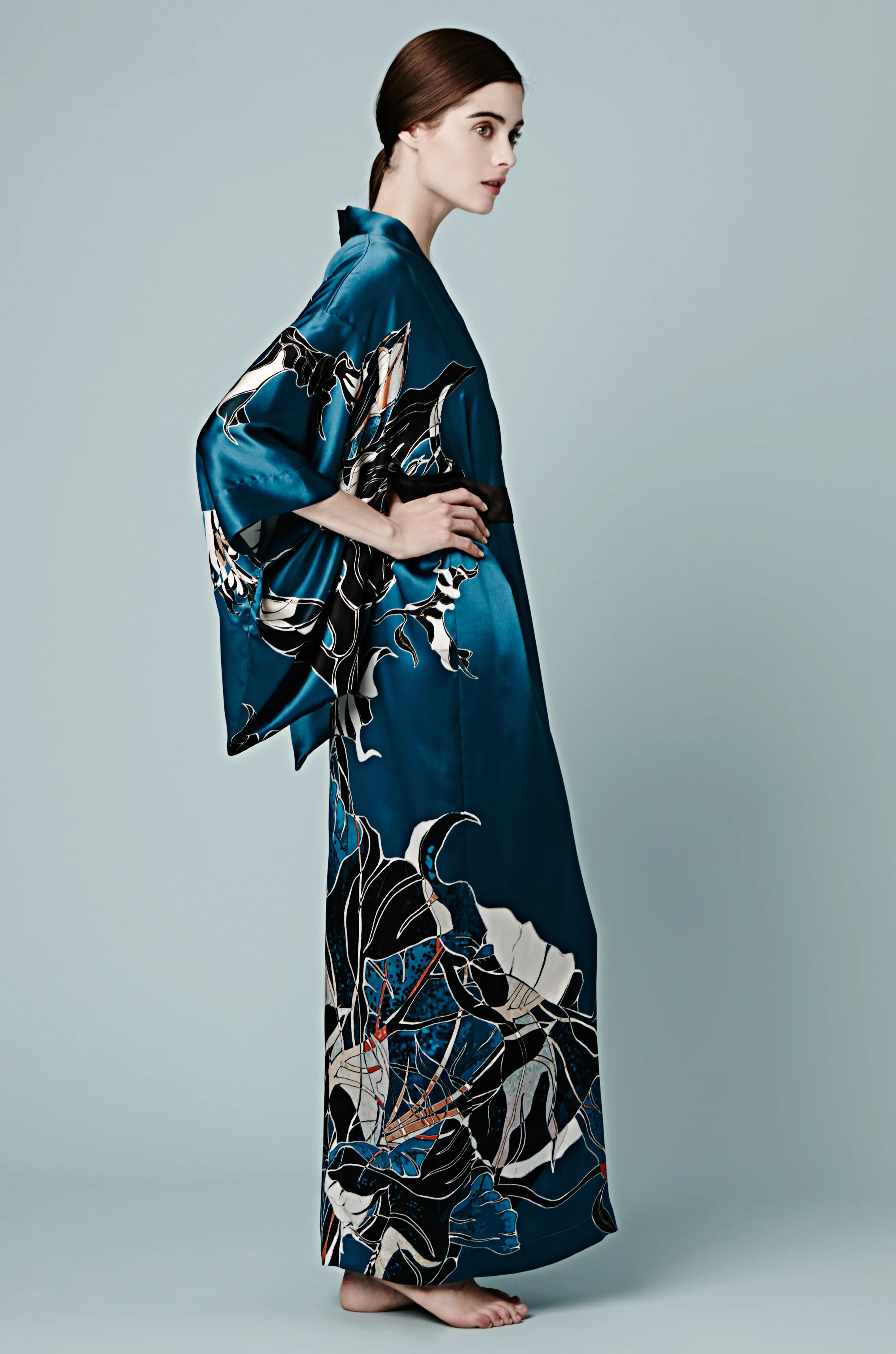 MENG Womenswear Campaign Shot Side View