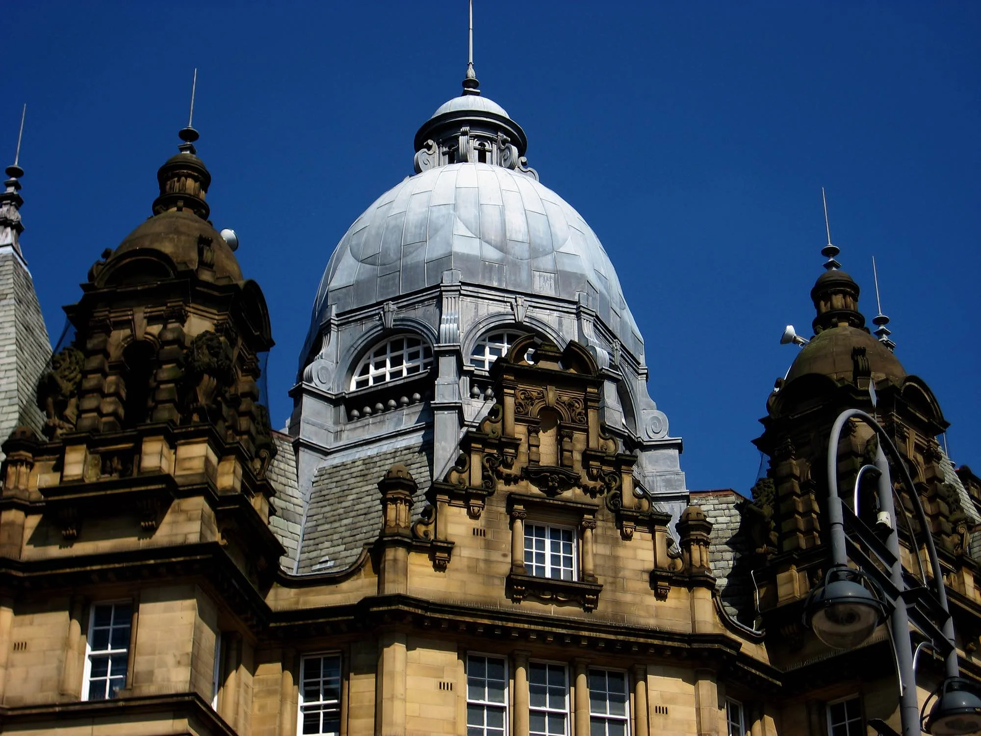 Leeds-Council-Experience-Leeds-Markets-Roof-DO-Creative.jpg