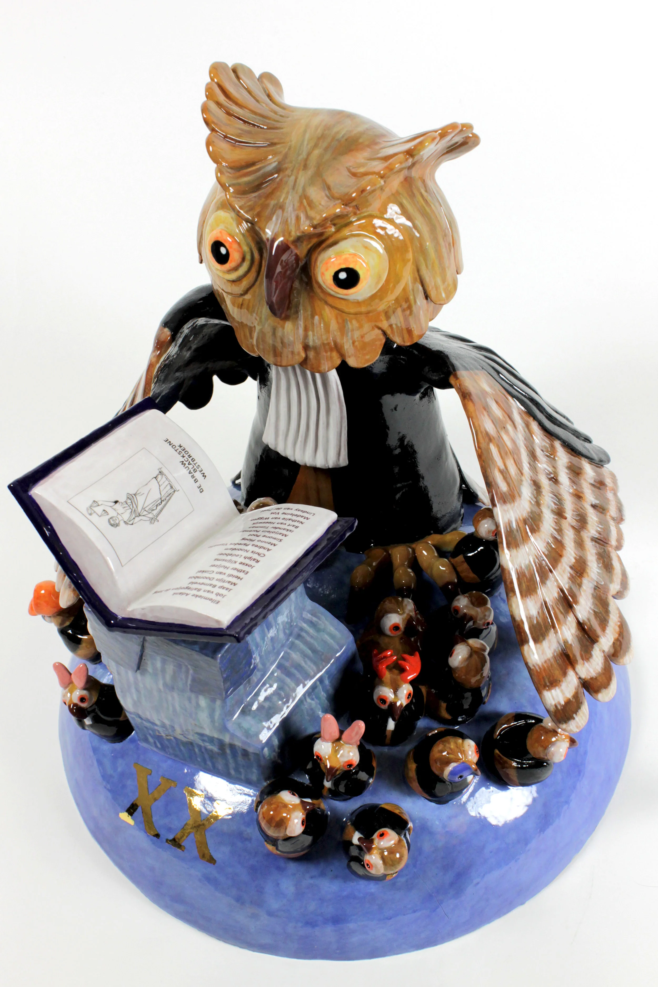 Under the wings of knowledge and wisdom