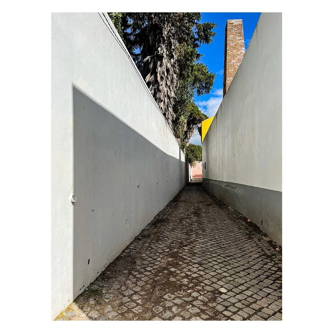 Alleyway Lisbon.jpg