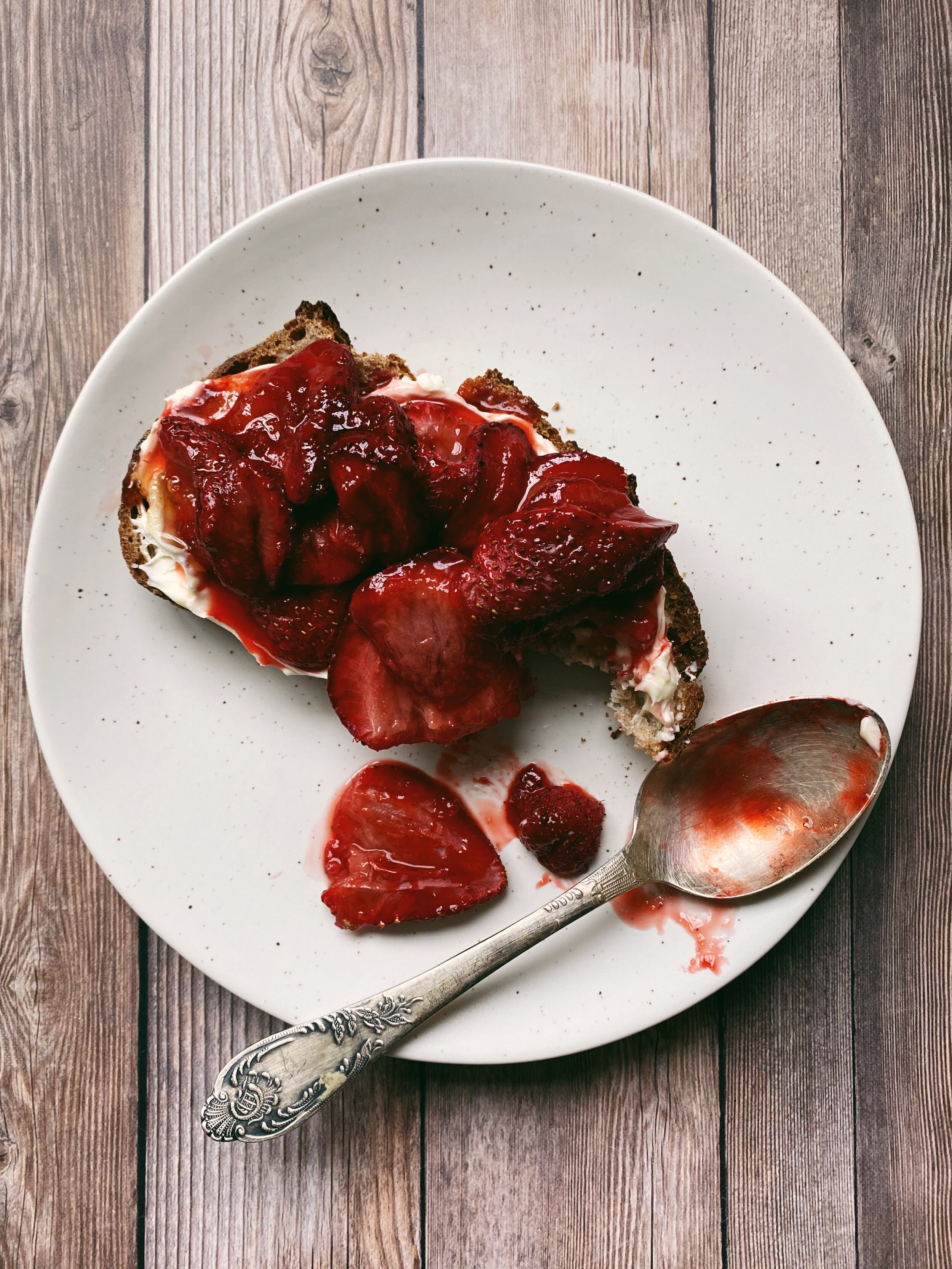 roasted strawberries &amp; mascarpone toast