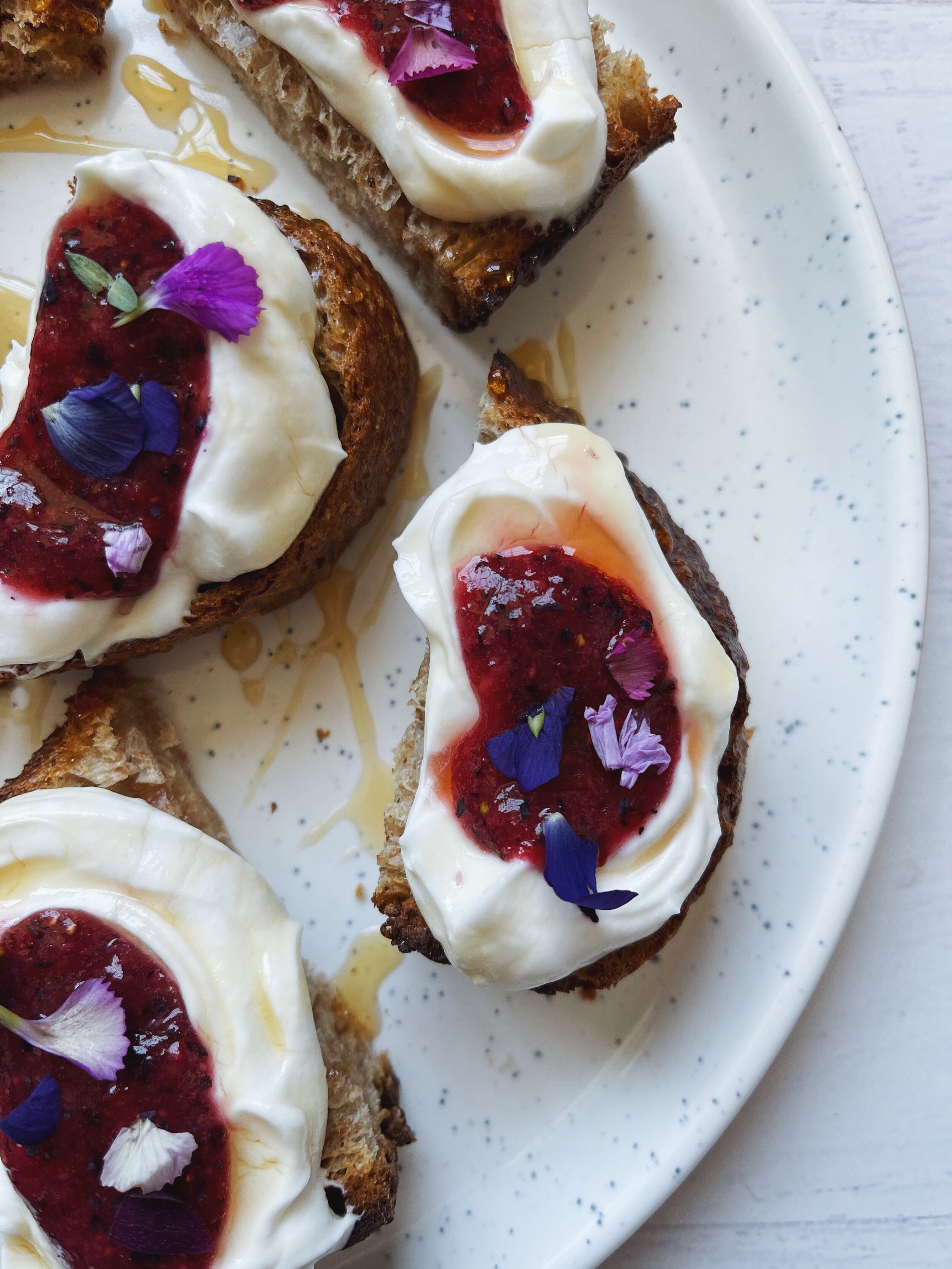 whipped ricotta &amp; berry purée toasts