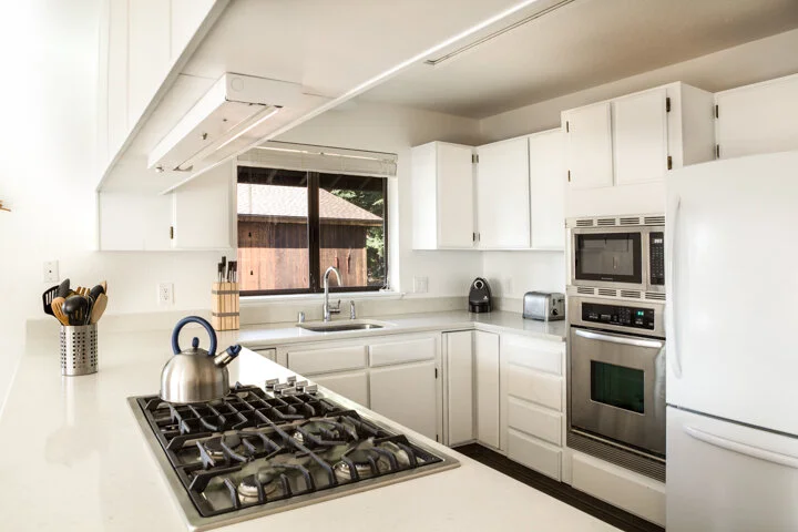 BergHaus kitchen.jpg