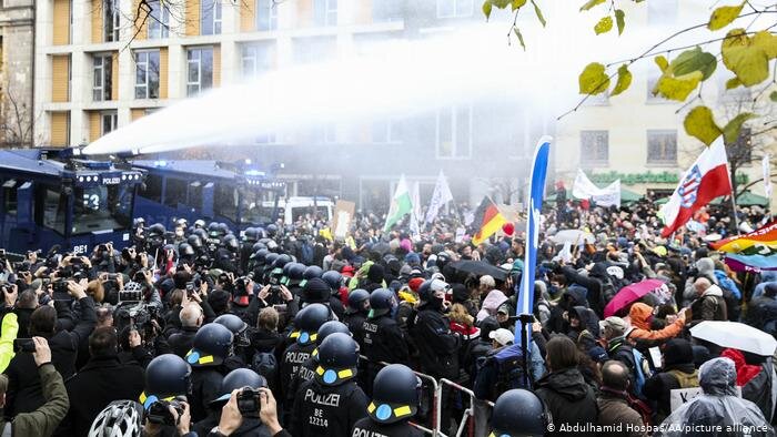 Berlin protest 18Nov2020 ©Abdulhamid Hosbas 55655339_303.jpg