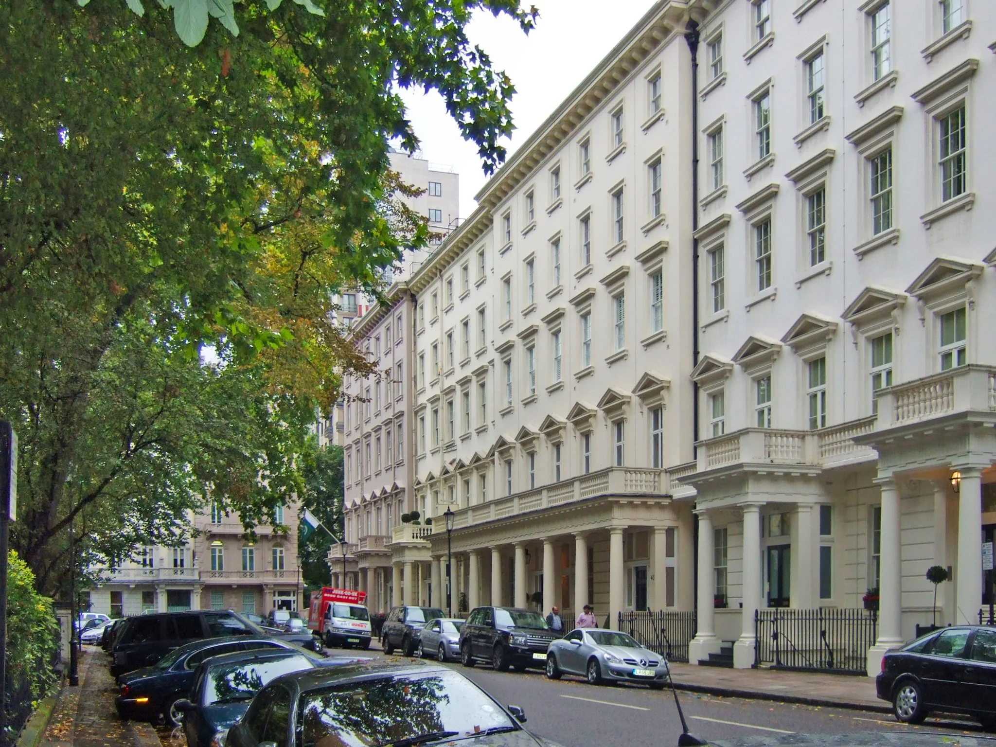LOWNDES SQUARE - PROJECT CROWN ELEVATION PHOTO.jpg