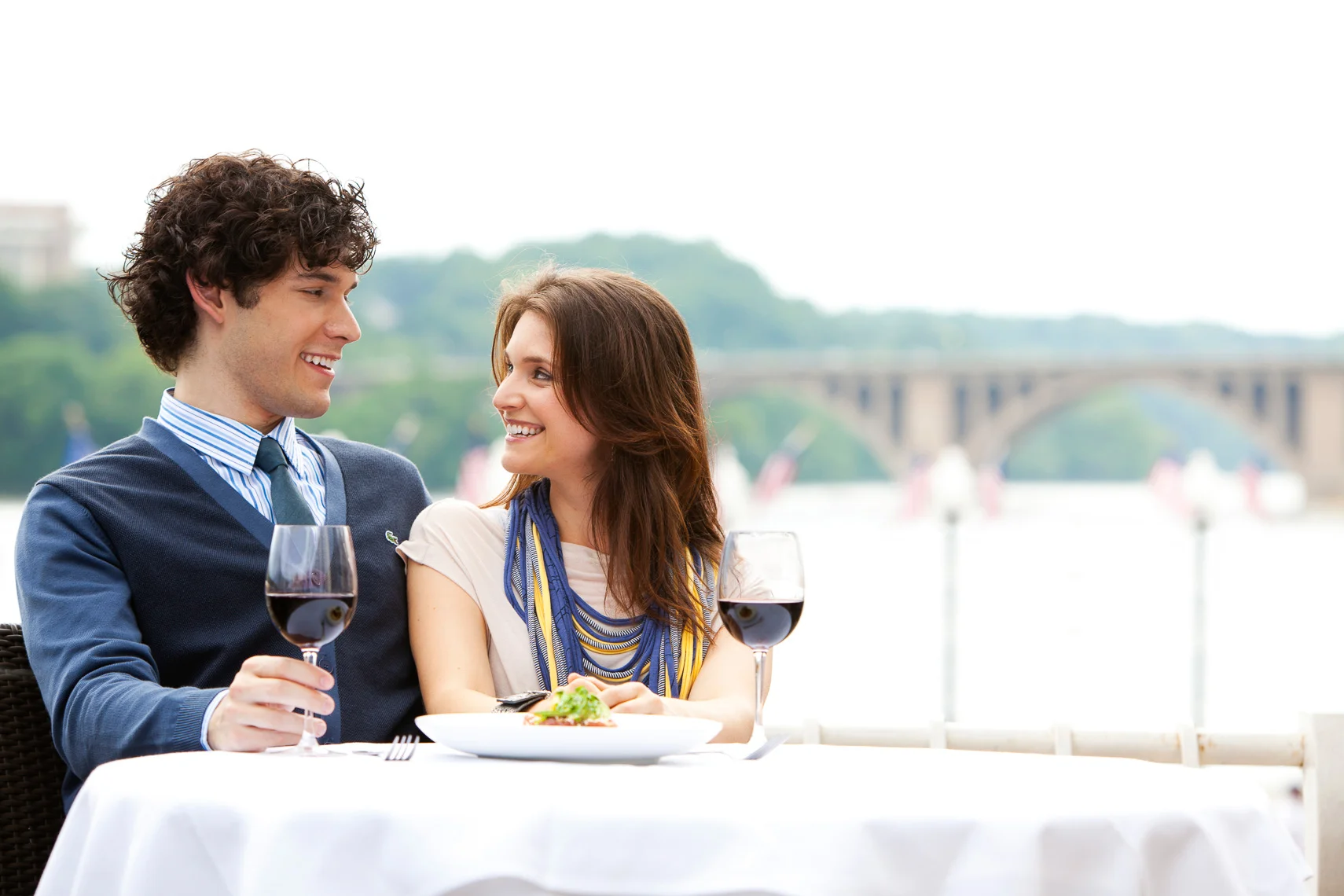 GTB_WaterfrontDining.jpg