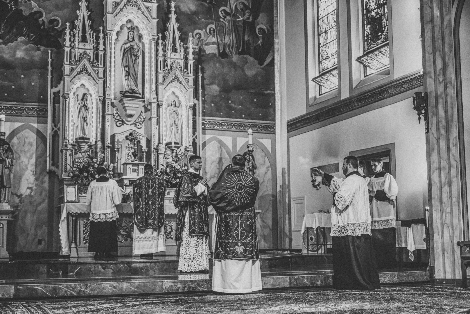FSSP LatinMass St. Marys incense 6 b+w-1.jpg