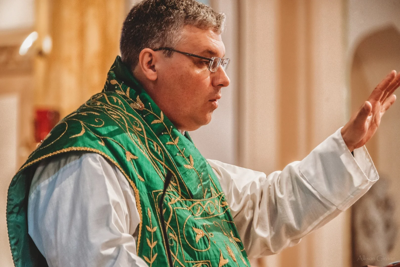 FSSP LatinMass St. Marys profile homily fr. Gismondi 2-1.jpg