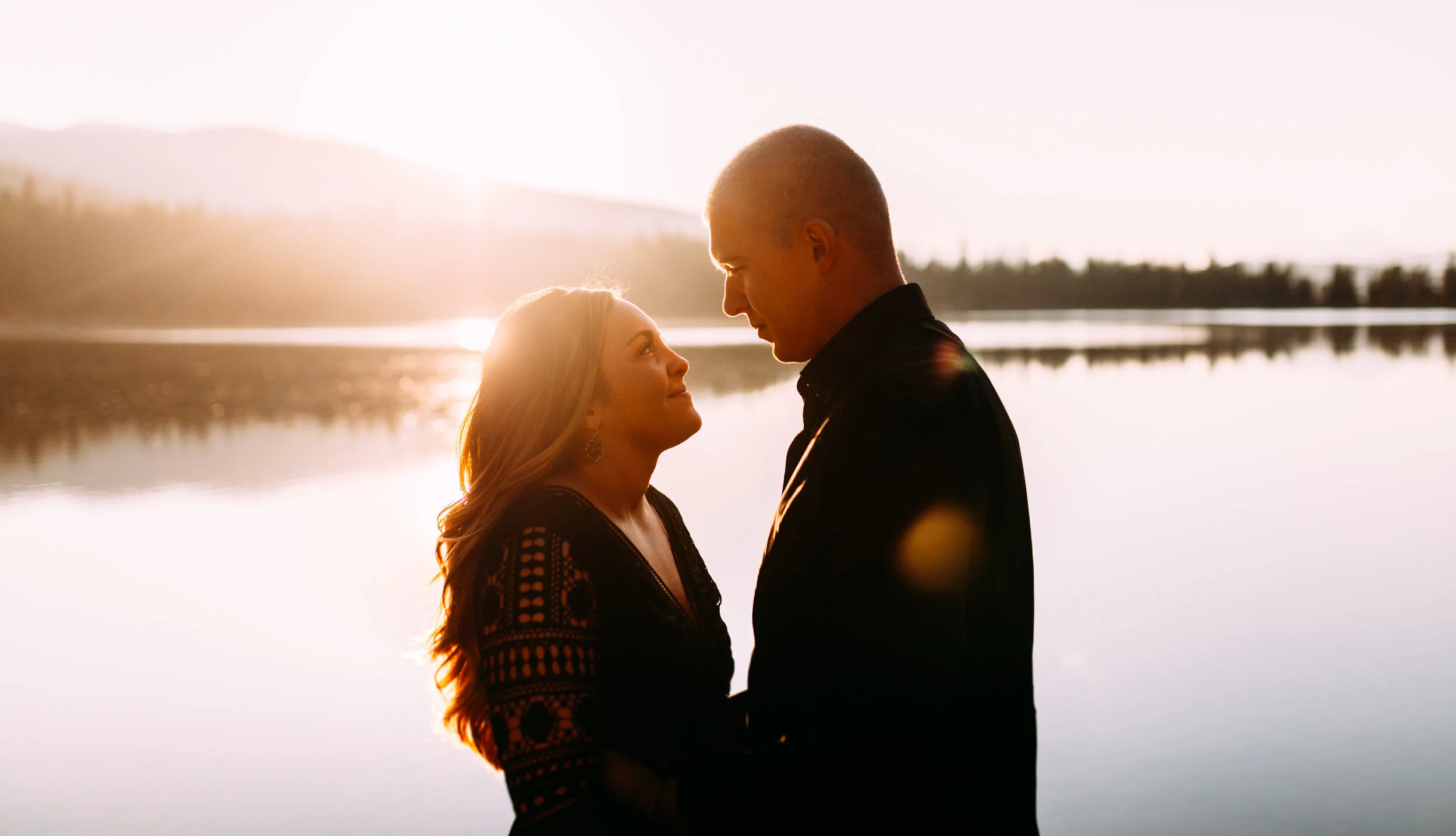 Evergreen_Engagement_Photos_Fall_Mountain_Color_Portarits_Denver-15.jpg