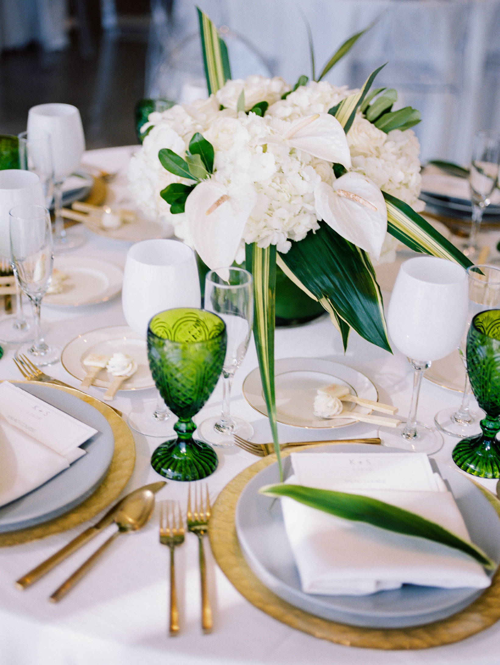 Green and White Wedding Bouquet Table Setting