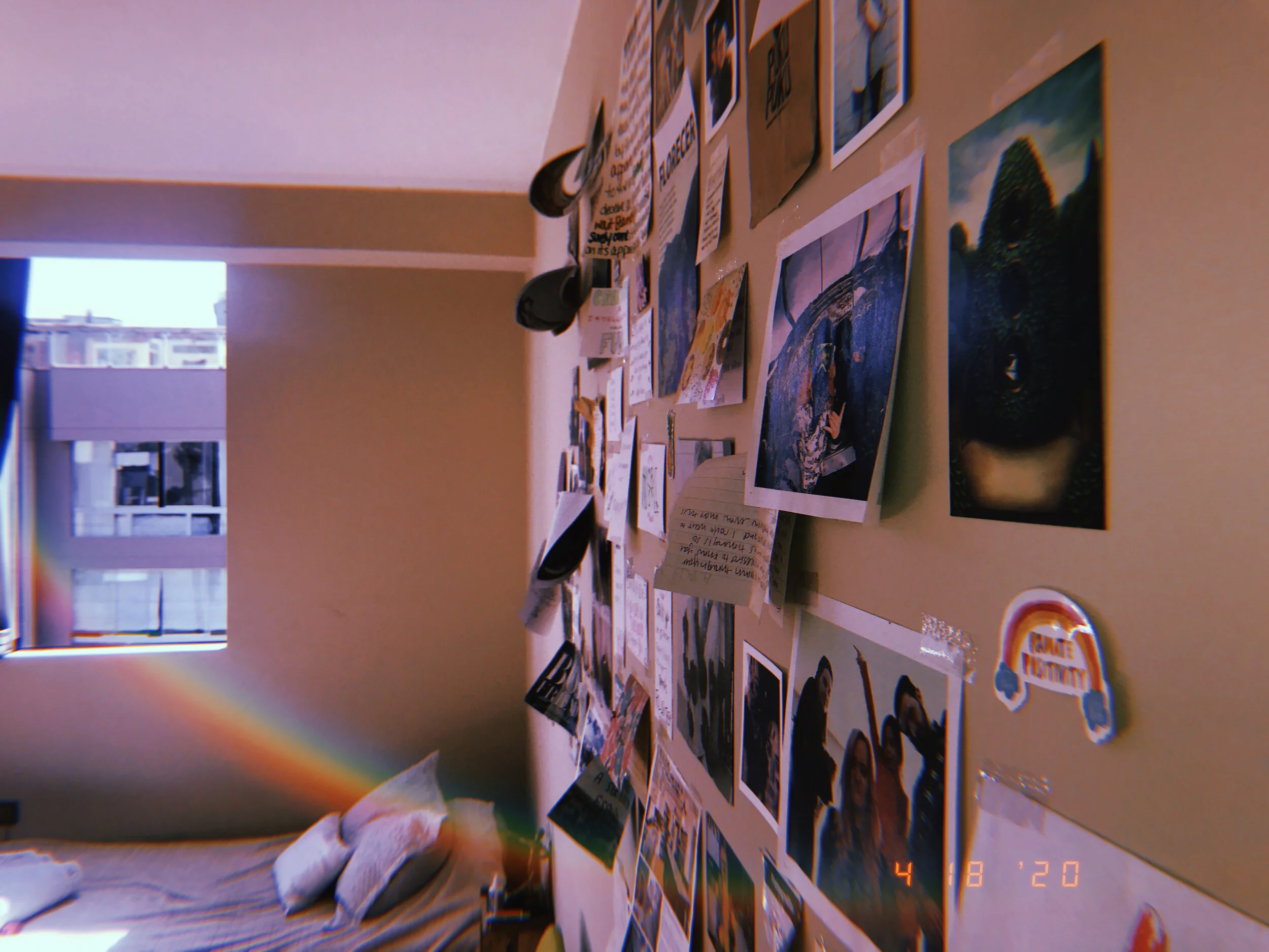 Hazy Gaze Turned to Praise